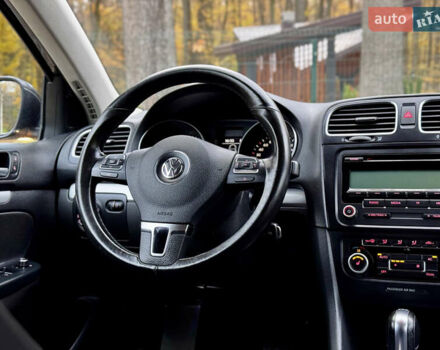 Чорний Фольксваген Гольф, об'ємом двигуна 2 л та пробігом 220 тис. км за 9699 $, фото 50 на Automoto.ua