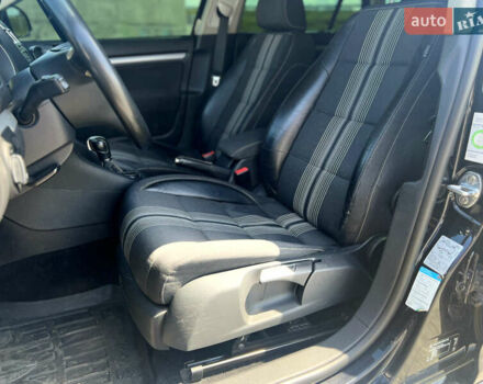 Черный Фольксваген Гольф, объемом двигателя 1.97 л и пробегом 295 тыс. км за 10499 $, фото 8 на Automoto.ua