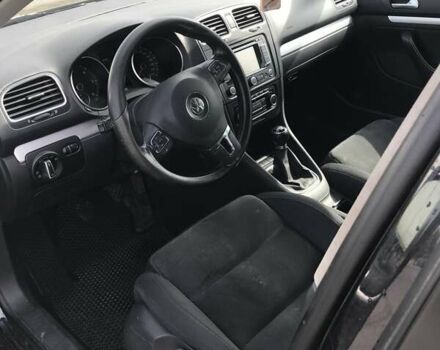 Черный Фольксваген Гольф, объемом двигателя 1.6 л и пробегом 256 тыс. км за 8200 $, фото 3 на Automoto.ua