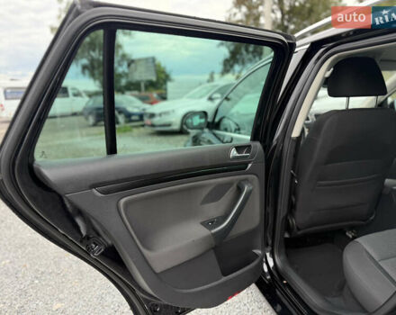 Черный Фольксваген Гольф, объемом двигателя 2 л и пробегом 200 тыс. км за 11900 $, фото 27 на Automoto.ua