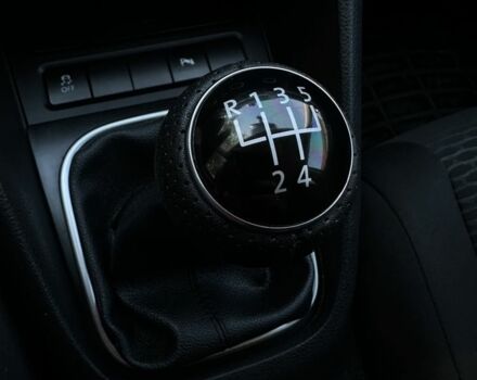 Черный Фольксваген Гольф, объемом двигателя 1.6 л и пробегом 245 тыс. км за 7900 $, фото 10 на Automoto.ua