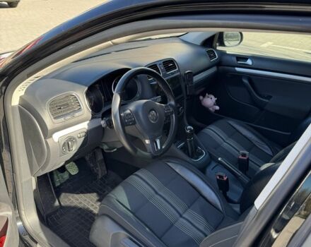 Черный Фольксваген Гольф, объемом двигателя 2 л и пробегом 226 тыс. км за 9500 $, фото 10 на Automoto.ua