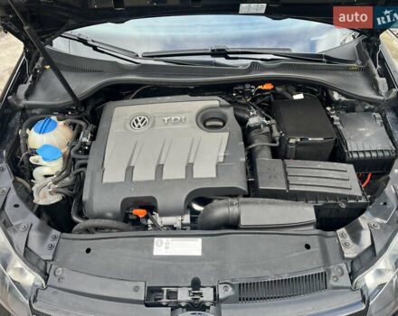 Черный Фольксваген Гольф, объемом двигателя 1.6 л и пробегом 330 тыс. км за 7650 $, фото 9 на Automoto.ua