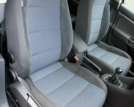 Черный Фольксваген Гольф, объемом двигателя 1.2 л и пробегом 178 тыс. км за 6500 $, фото 29 на Automoto.ua