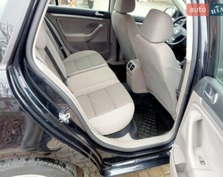 Черный Фольксваген Гольф, объемом двигателя 1.6 л и пробегом 232 тыс. км за 8450 $, фото 7 на Automoto.ua