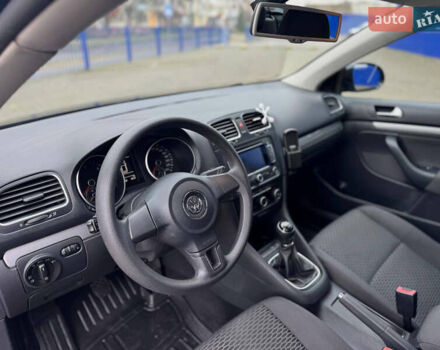 Черный Фольксваген Гольф, объемом двигателя 1.6 л и пробегом 325 тыс. км за 7300 $, фото 16 на Automoto.ua