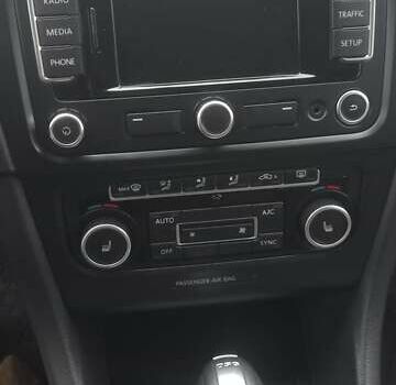 Чорний Фольксваген Гольф, об'ємом двигуна 1.39 л та пробігом 225 тис. км за 8500 $, фото 19 на Automoto.ua