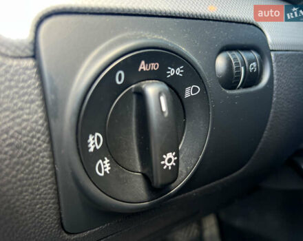 Черный Фольксваген Гольф, объемом двигателя 1.97 л и пробегом 295 тыс. км за 10499 $, фото 32 на Automoto.ua