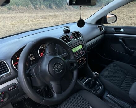 Черный Фольксваген Гольф, объемом двигателя 1.6 л и пробегом 245 тыс. км за 7900 $, фото 12 на Automoto.ua