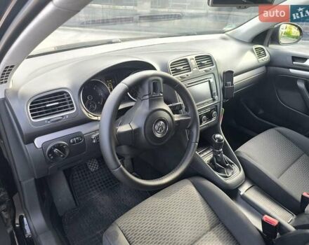 Черный Фольксваген Гольф, объемом двигателя 1.6 л и пробегом 344 тыс. км за 6800 $, фото 7 на Automoto.ua