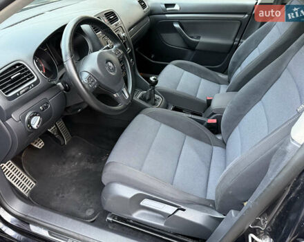 Черный Фольксваген Гольф, объемом двигателя 1.2 л и пробегом 178 тыс. км за 6500 $, фото 19 на Automoto.ua