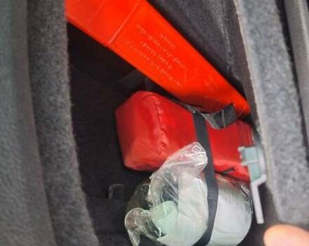 Черный Фольксваген Гольф, объемом двигателя 1.2 л и пробегом 209 тыс. км за 7650 $, фото 32 на Automoto.ua