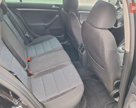 Черный Фольксваген Гольф, объемом двигателя 1.2 л и пробегом 209 тыс. км за 7650 $, фото 33 на Automoto.ua