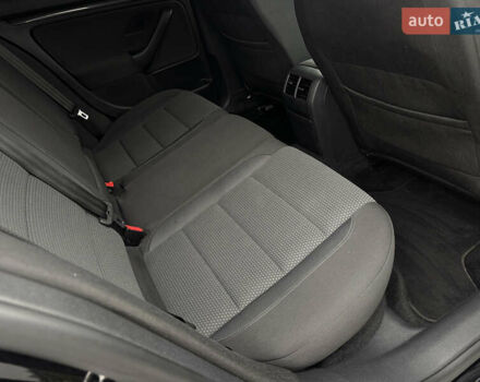 Черный Фольксваген Гольф, объемом двигателя 1.97 л и пробегом 233 тыс. км за 9999 $, фото 40 на Automoto.ua