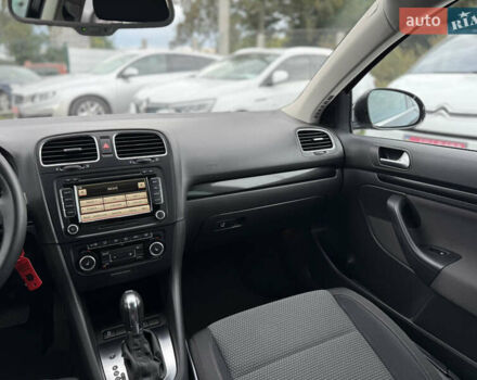 Черный Фольксваген Гольф, объемом двигателя 2 л и пробегом 200 тыс. км за 11900 $, фото 19 на Automoto.ua