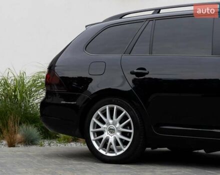 Черный Фольксваген Гольф, объемом двигателя 1.97 л и пробегом 256 тыс. км за 10900 $, фото 16 на Automoto.ua