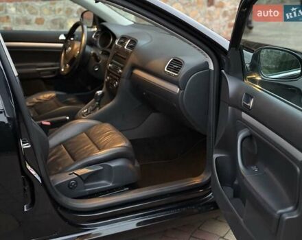 Чорний Фольксваген Гольф, об'ємом двигуна 1.39 л та пробігом 186 тис. км за 8200 $, фото 43 на Automoto.ua