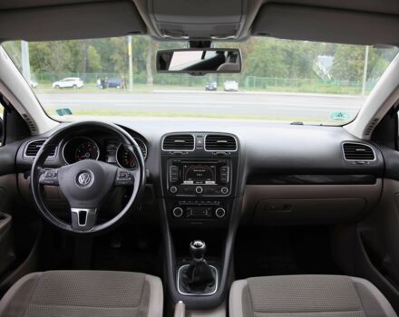 Черный Фольксваген Гольф, объемом двигателя 1.4 л и пробегом 237 тыс. км за 8200 $, фото 11 на Automoto.ua