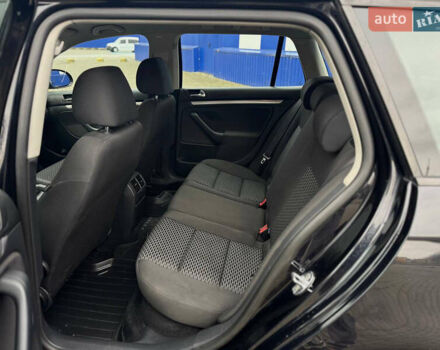 Черный Фольксваген Гольф, объемом двигателя 1.6 л и пробегом 325 тыс. км за 7300 $, фото 18 на Automoto.ua