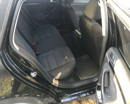 Черный Фольксваген Гольф, объемом двигателя 1.6 л и пробегом 303 тыс. км за 8000 $, фото 6 на Automoto.ua