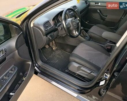 Черный Фольксваген Гольф, объемом двигателя 1.6 л и пробегом 260 тыс. км за 8500 $, фото 9 на Automoto.ua