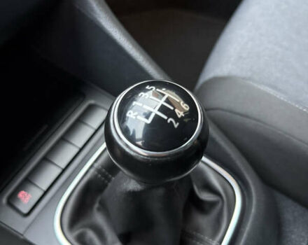 Черный Фольксваген Гольф, объемом двигателя 1.2 л и пробегом 178 тыс. км за 6500 $, фото 26 на Automoto.ua