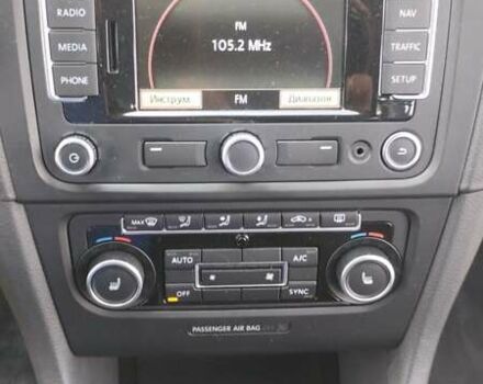 Черный Фольксваген Гольф, объемом двигателя 1.6 л и пробегом 237 тыс. км за 7900 $, фото 13 на Automoto.ua