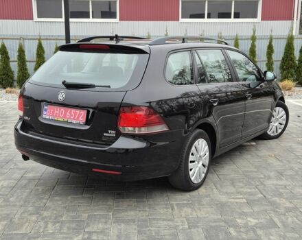 Черный Фольксваген Гольф, объемом двигателя 1.6 л и пробегом 248 тыс. км за 8150 $, фото 1 на Automoto.ua
