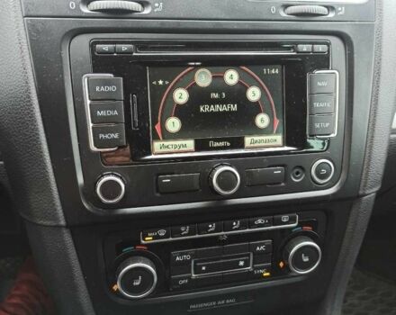 Черный Фольксваген Гольф, объемом двигателя 1.6 л и пробегом 251 тыс. км за 7800 $, фото 13 на Automoto.ua