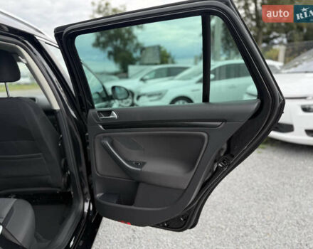 Черный Фольксваген Гольф, объемом двигателя 2 л и пробегом 200 тыс. км за 11900 $, фото 32 на Automoto.ua