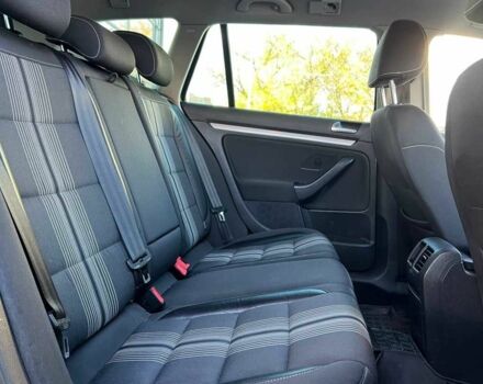 Черный Фольксваген Гольф, объемом двигателя 1.6 л и пробегом 250 тыс. км за 6000 $, фото 9 на Automoto.ua