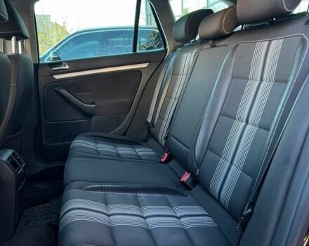 Черный Фольксваген Гольф, объемом двигателя 1.6 л и пробегом 250 тыс. км за 6000 $, фото 16 на Automoto.ua