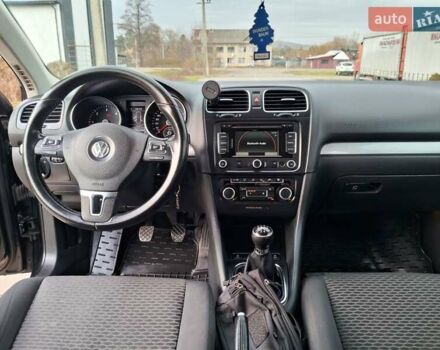 Чорний Фольксваген Гольф, об'ємом двигуна 1.6 л та пробігом 226 тис. км за 8400 $, фото 17 на Automoto.ua