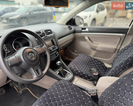 Черный Фольксваген Гольф, объемом двигателя 1.6 л и пробегом 284 тыс. км за 5900 $, фото 9 на Automoto.ua