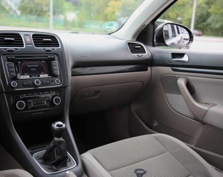 Черный Фольксваген Гольф, объемом двигателя 1.4 л и пробегом 237 тыс. км за 8200 $, фото 12 на Automoto.ua