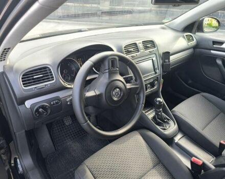 Черный Фольксваген Гольф, объемом двигателя 1.6 л и пробегом 344 тыс. км за 6800 $, фото 8 на Automoto.ua