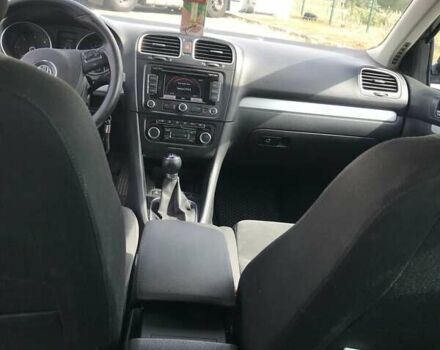 Черный Фольксваген Гольф, объемом двигателя 1.6 л и пробегом 256 тыс. км за 8200 $, фото 7 на Automoto.ua