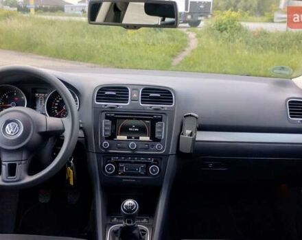 Черный Фольксваген Гольф, объемом двигателя 1.6 л и пробегом 237 тыс. км за 7900 $, фото 2 на Automoto.ua