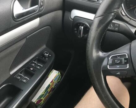 Черный Фольксваген Гольф, объемом двигателя 1.6 л и пробегом 256 тыс. км за 8200 $, фото 11 на Automoto.ua