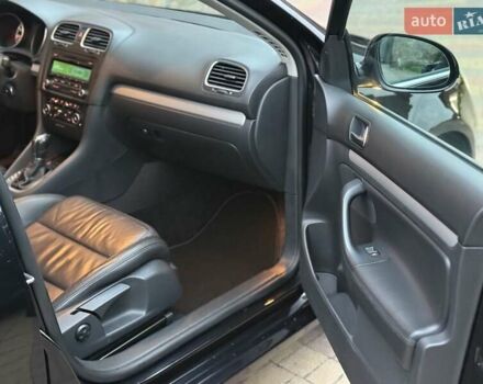 Чорний Фольксваген Гольф, об'ємом двигуна 1.39 л та пробігом 186 тис. км за 8200 $, фото 28 на Automoto.ua