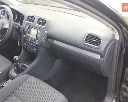 Черный Фольксваген Гольф, объемом двигателя 1.6 л и пробегом 237 тыс. км за 7900 $, фото 14 на Automoto.ua