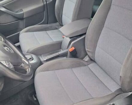 Черный Фольксваген Гольф, объемом двигателя 1.2 л и пробегом 209 тыс. км за 7400 $, фото 27 на Automoto.ua