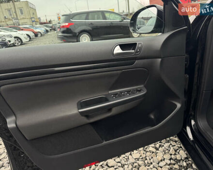 Черный Фольксваген Гольф, объемом двигателя 1.97 л и пробегом 233 тыс. км за 9999 $, фото 52 на Automoto.ua