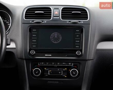 Черный Фольксваген Гольф, объемом двигателя 1.97 л и пробегом 256 тыс. км за 10900 $, фото 25 на Automoto.ua