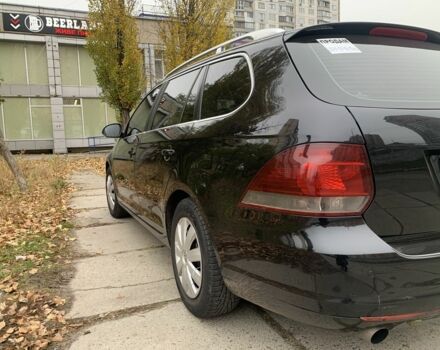 Черный Фольксваген Гольф, объемом двигателя 1.6 л и пробегом 303 тыс. км за 8000 $, фото 1 на Automoto.ua