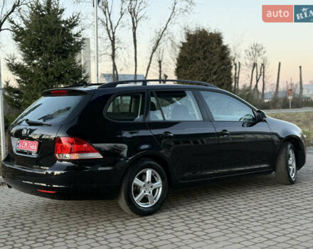 Черный Фольксваген Гольф, объемом двигателя 1.6 л и пробегом 277 тыс. км за 8200 $, фото 24 на Automoto.ua