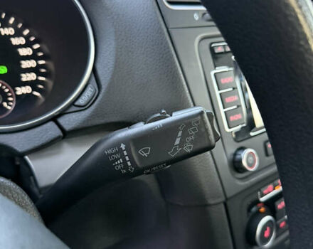 Черный Фольксваген Гольф, объемом двигателя 1.6 л и пробегом 277 тыс. км за 8200 $, фото 25 на Automoto.ua