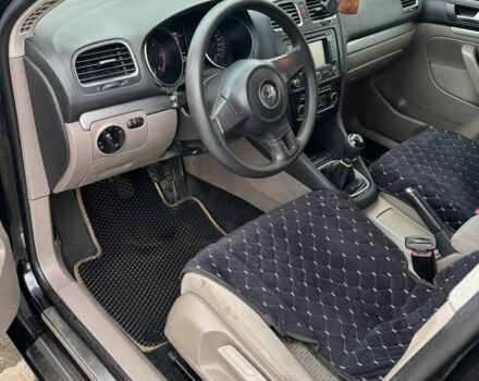 Черный Фольксваген Гольф, объемом двигателя 1.6 л и пробегом 285 тыс. км за 5700 $, фото 6 на Automoto.ua