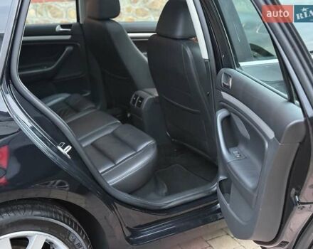 Чорний Фольксваген Гольф, об'ємом двигуна 1.39 л та пробігом 186 тис. км за 8200 $, фото 34 на Automoto.ua