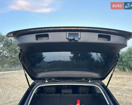 Черный Фольксваген Гольф, объемом двигателя 1.6 л и пробегом 245 тыс. км за 7950 $, фото 15 на Automoto.ua